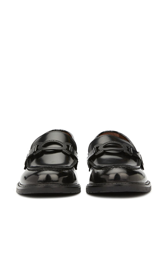 Siyah Aksesuar Detaylı Kadın Deri Loafer