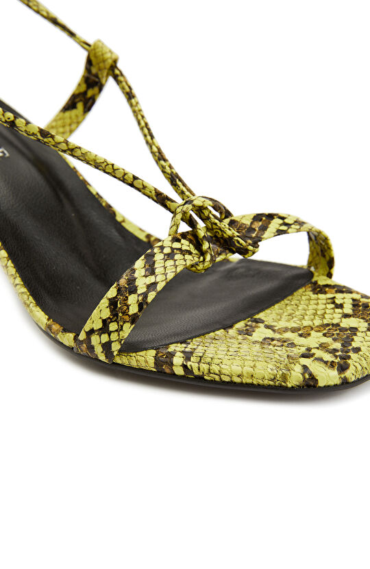 Sarı Krokodil Desenli Kadın Sandalet