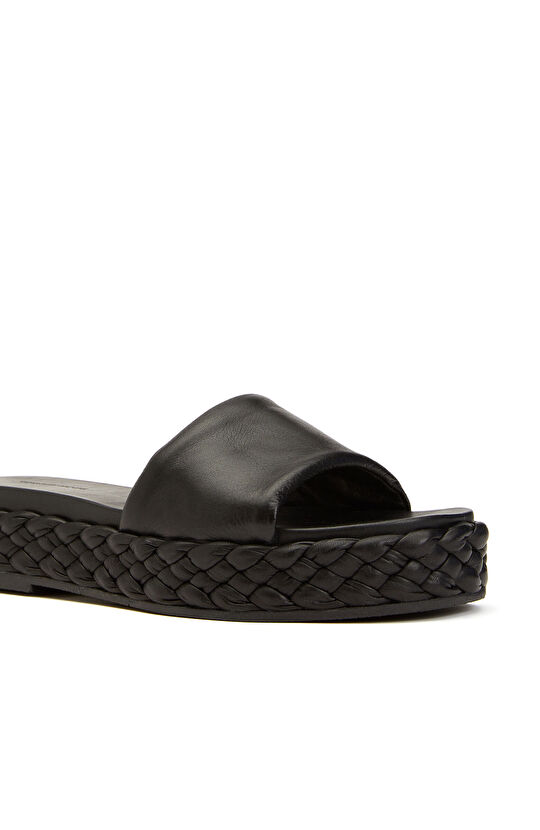 Siyah Örgü Detaylı Kadın Deri Terlik