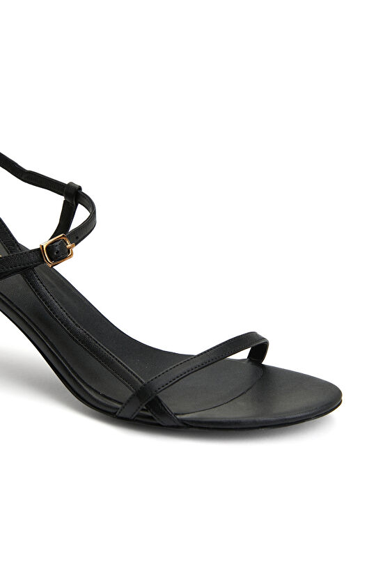Siyah Kadın Deri Sandalet