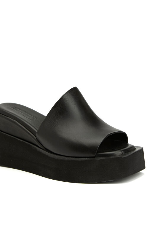 Siyah Platform Topuklu Kadın Deri Terlik