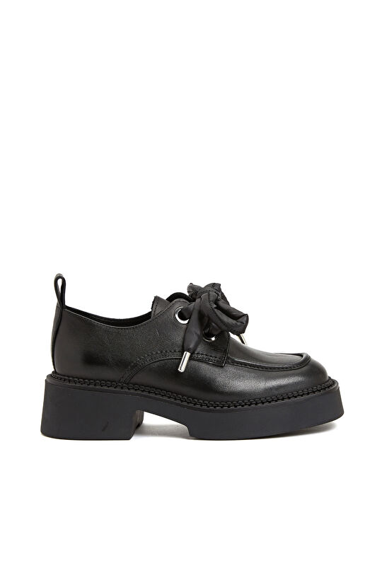 Siyah Kadın Deri Ayakkabı