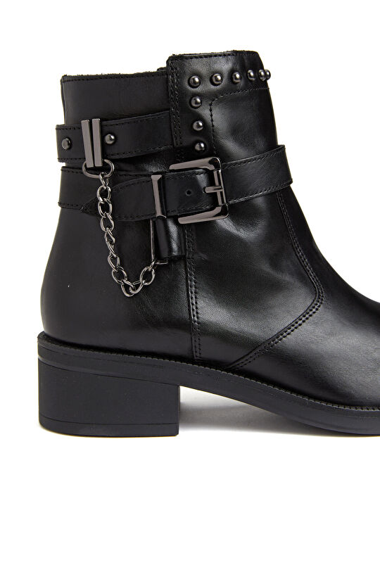 Siyah Zincir Detaylı Kadın Deri Bot 