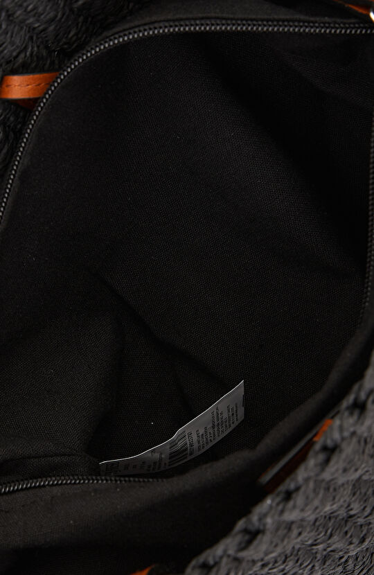 Siyah Sepet Dokulu Kadın Omuz Çantası