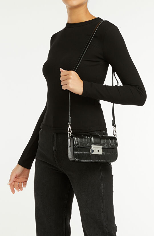 Siyah Kadın Omuz Çantası