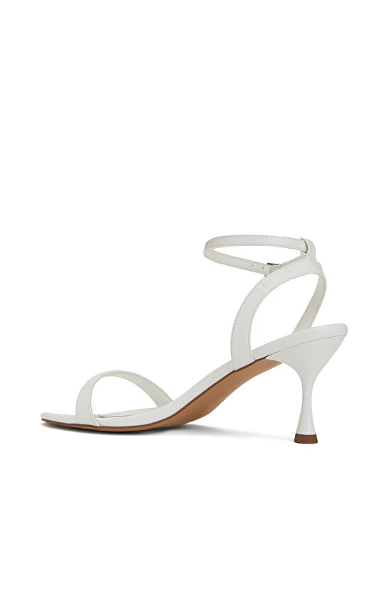 Beyaz İnce Bant Kadın Deri Kısa Topuklu Sandalet
