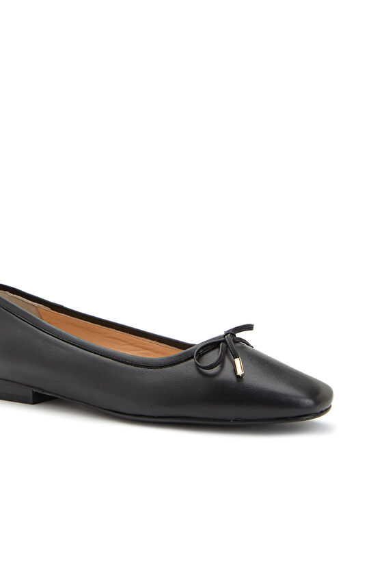 Siyah Kadın Deri Babet