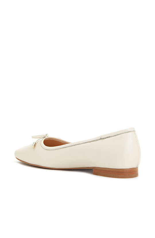 Kırık Beyaz Kadın Deri Babet