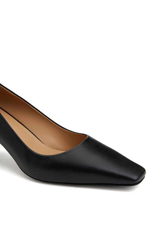 Siyah Deri Kadın Ayakkabı