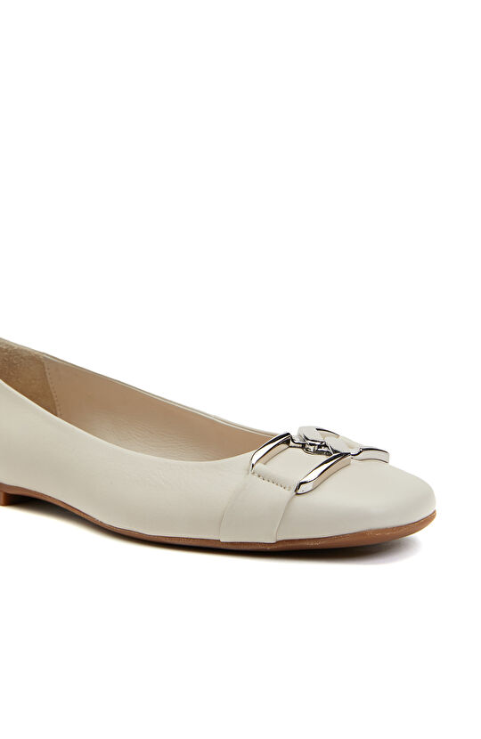 Kırık Beyaz Deri Babet