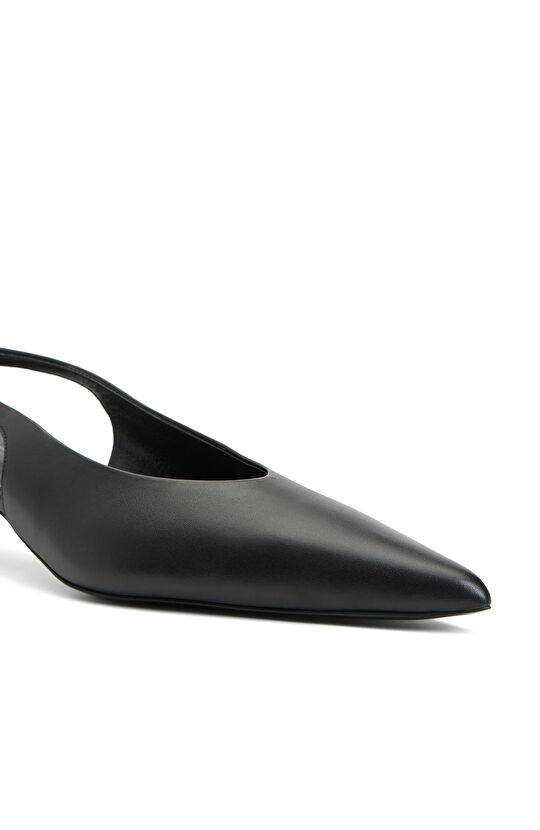 Siyah Kadın Deri Babet