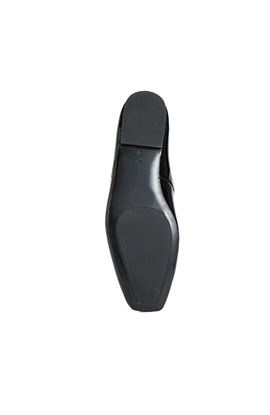 Siyah Kadın Deri Babet