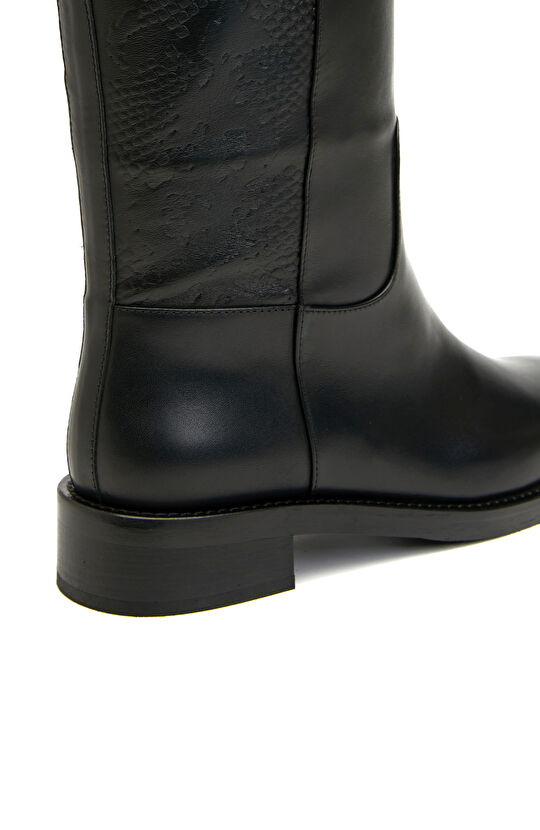 Siyah Kadın Küt Burun Deri Çizme