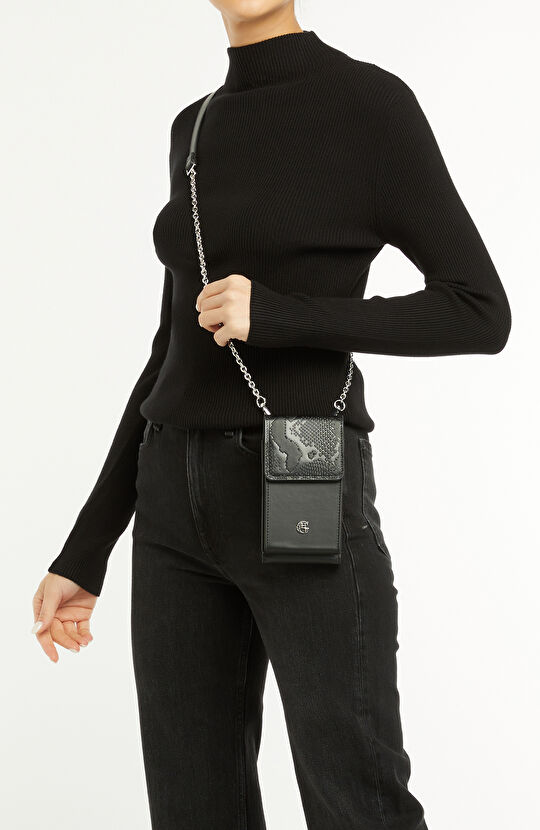 Siyah Deri Karışımlı Kadın Postacı Çantası