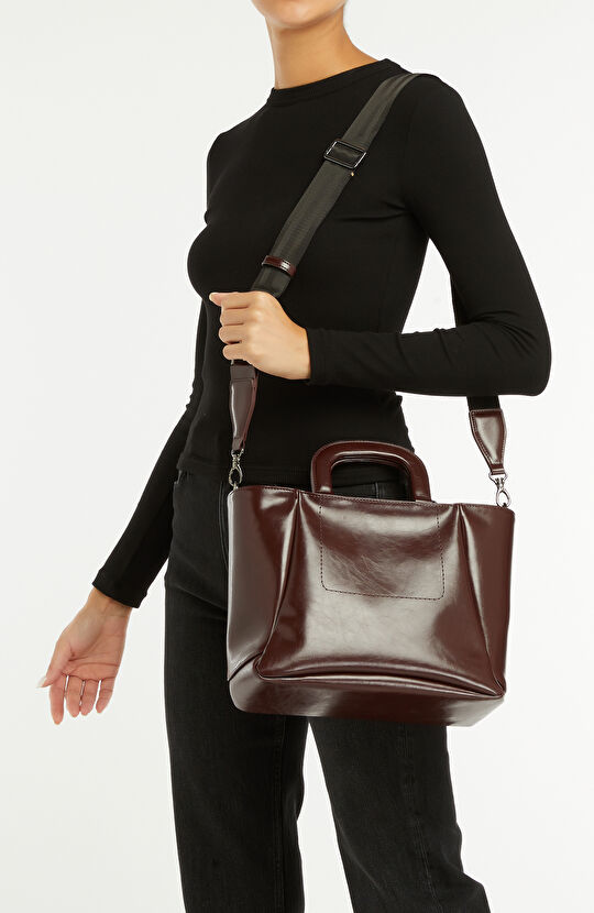 Bordo Omuz Askılı Kadın Çanta