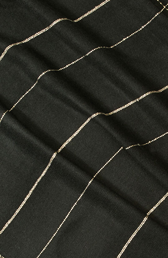 Siyah Kadın Desenli Atkı