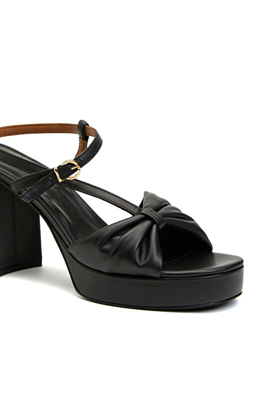 Siyah Kadın Deri Sandalet