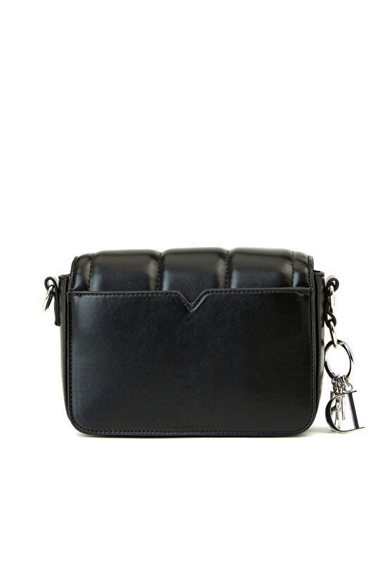 Siyah Kapitoneli Kadın Postacı Çanta