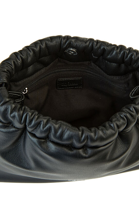 Siyah Kadın Postacı Çantası