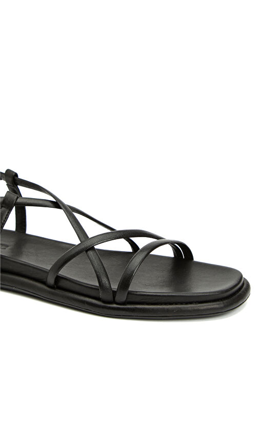 Siyah Kadın Deri Sandalet