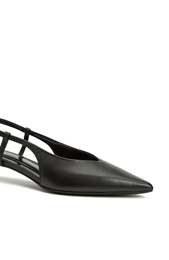 Siyah Deri Topuklu Ayakkabı