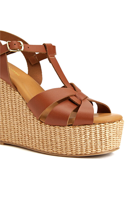 Taba Tabanı Hasır Detaylı Sandalet