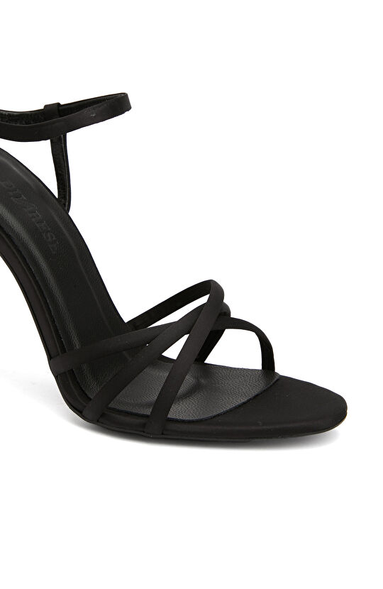 Siyah Kadın Saten Sandalet