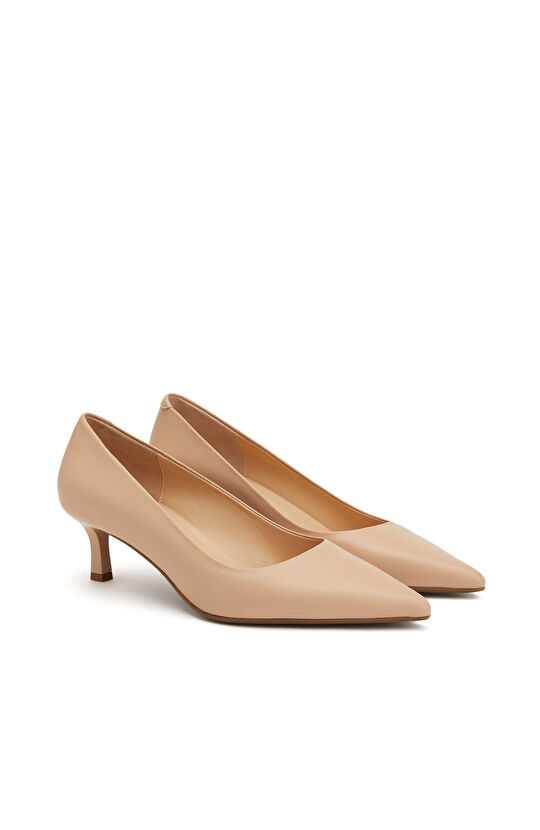 Bej Kısa Topuklu Sivri Burun Kadın Deri Ayakkabı