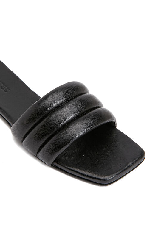 Siyah Kadın Deri Terlik