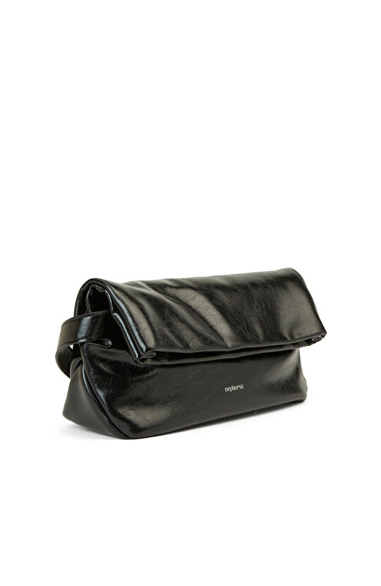 Siyah Kadın Postacı Çanta