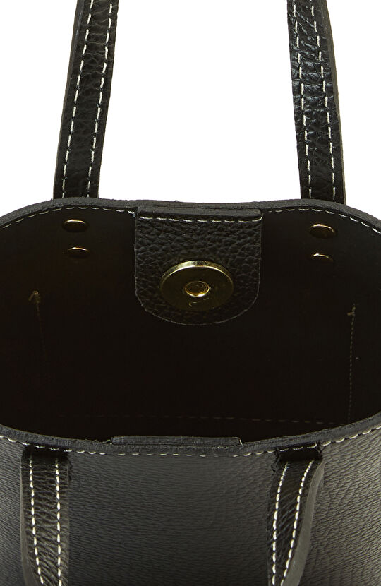 Siyah Desenli Kadın Deri Postacı Çantası