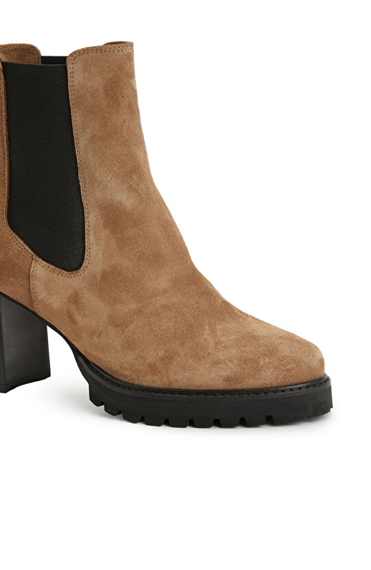 Kum Kadın Süet Bot