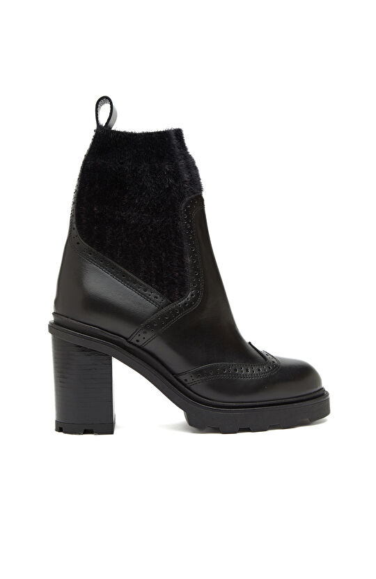 Siyah Triko Detaylı Kadın Deri Bot