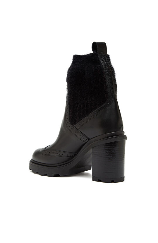 Siyah Triko Detaylı Kadın Deri Bot