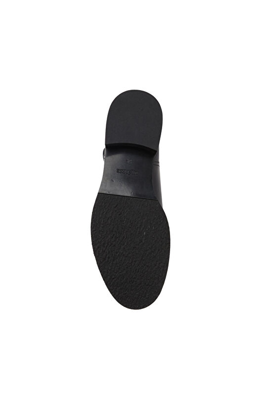 Siyah Zincir Detaylı Kadın Deri Bot