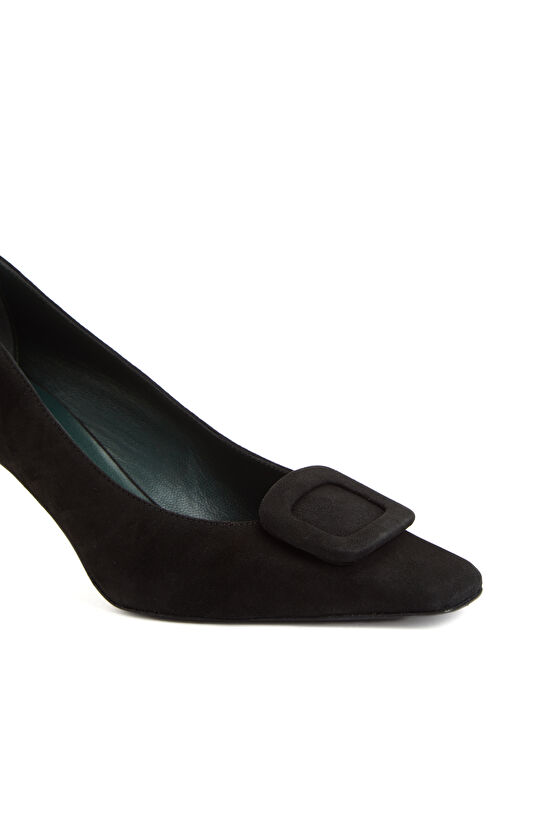 Siyah Toka Detaylı Kadın Süet Topuklu Ayakkabı