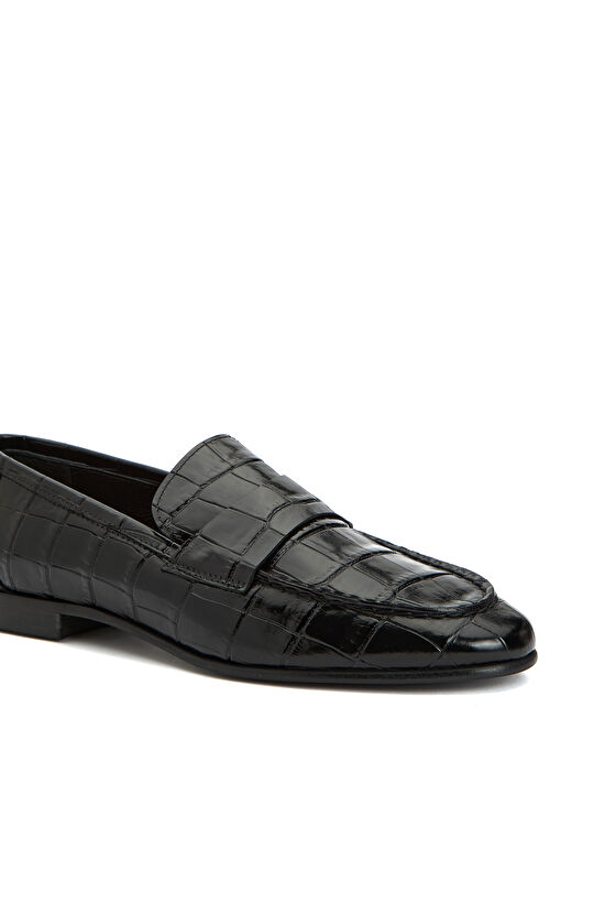 Siyah Kroko Desenli Kadın Deri Loafer