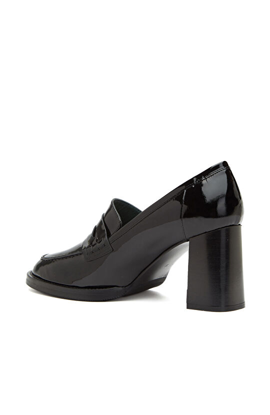 Siyah Kuşak Detaylı Kadın Deri Loafer