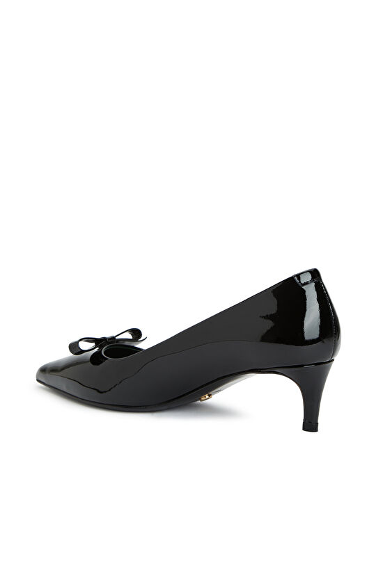 Siyah Rugan Deri Topuklu Ayakkabı