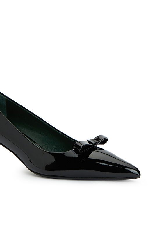 Siyah Rugan Deri Topuklu Ayakkabı