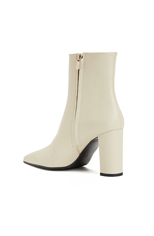 Kırık Beyaz Kadın Fermuarlı Deri Bot