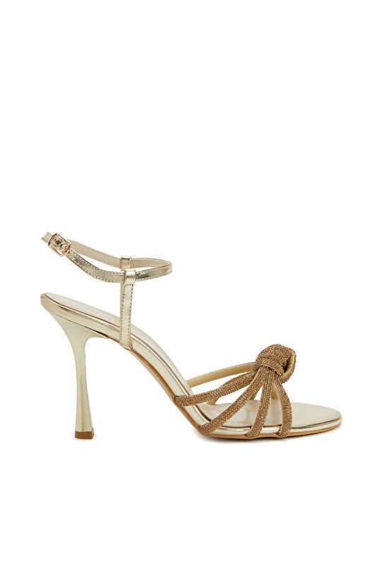 Altın Toka Detaylı Sandalet