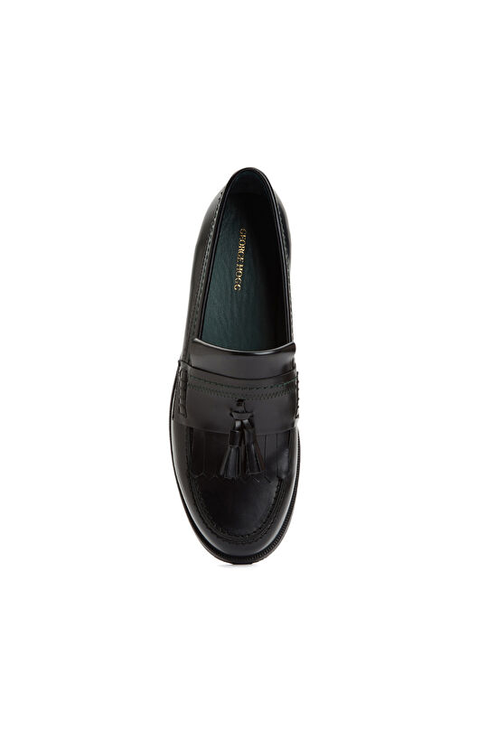 Siyah Püskül Detaylı Kadın Deri Loafer