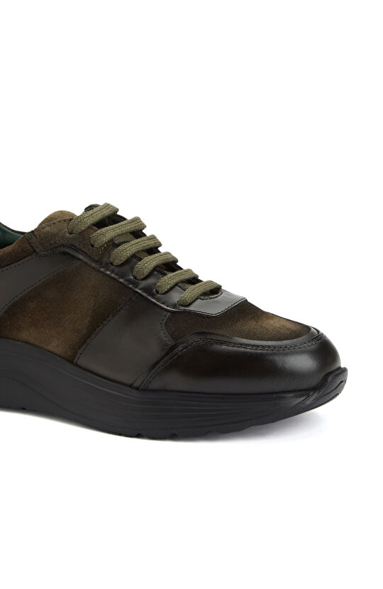 Haki Vibram Taban Özellikli Kadın Deri Sneaker