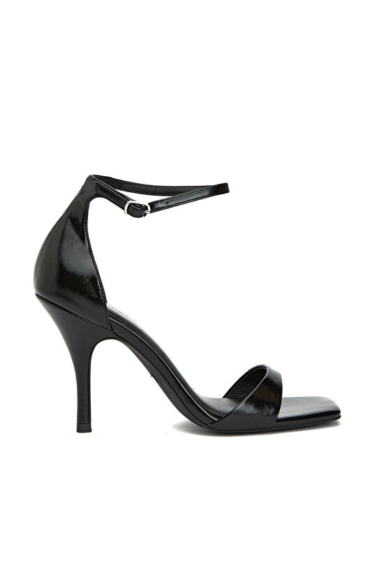 Siyah Kadın Parlak Deri Sandalet