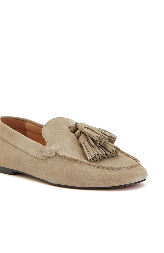 Taş Püsküllü Kadın Süet Loafer