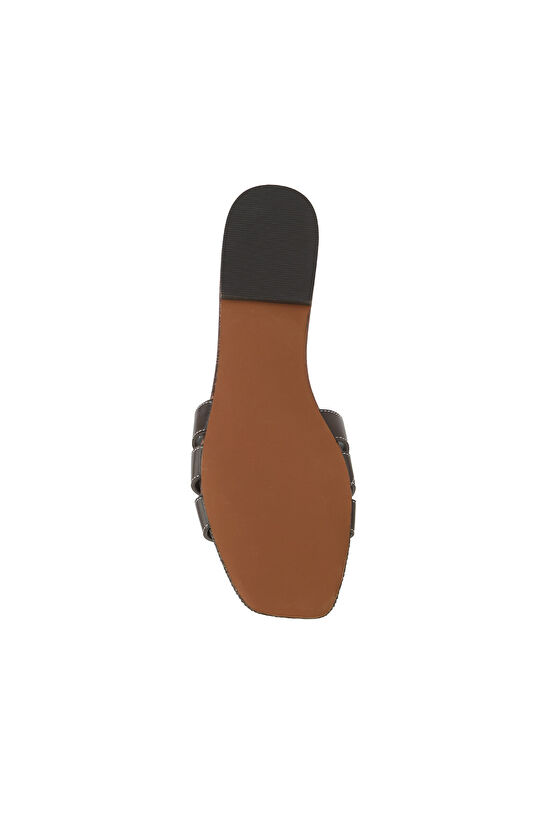 Siyah Hasır Detaylı Kadın Terlik