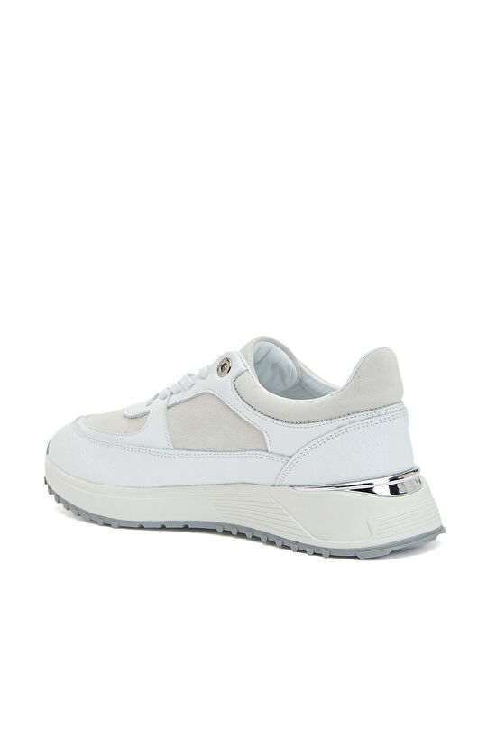 Beyaz Nakış Detaylı Kadın Deri Sneaker