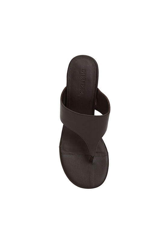 Kahverengi Parmak Detaylı Kadın Terlik