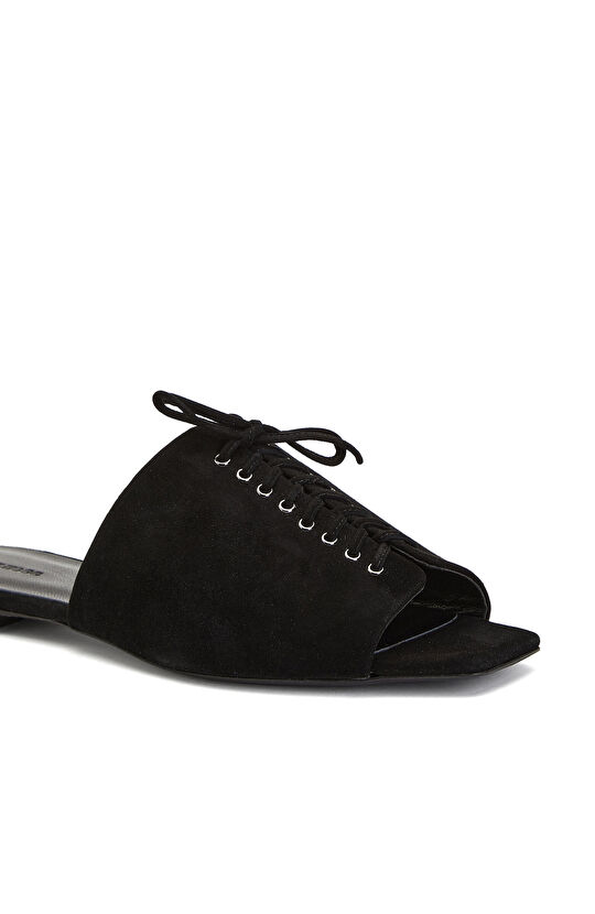 Siyah Bağcık Detaylı Kadın Deri Terlik